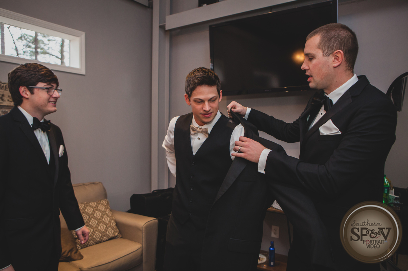 groom suite gallery