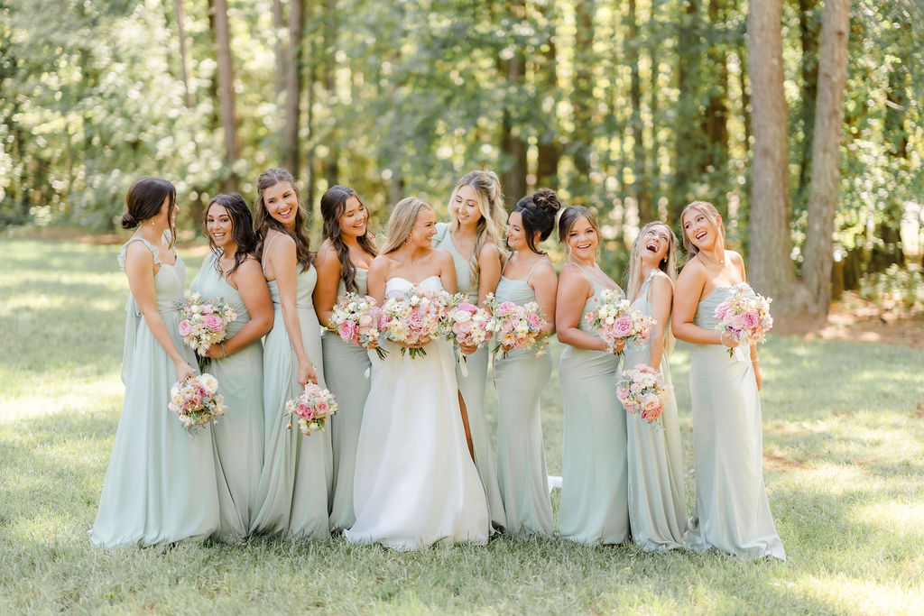 Ultimate List of Must-Have Wedding Day Photos