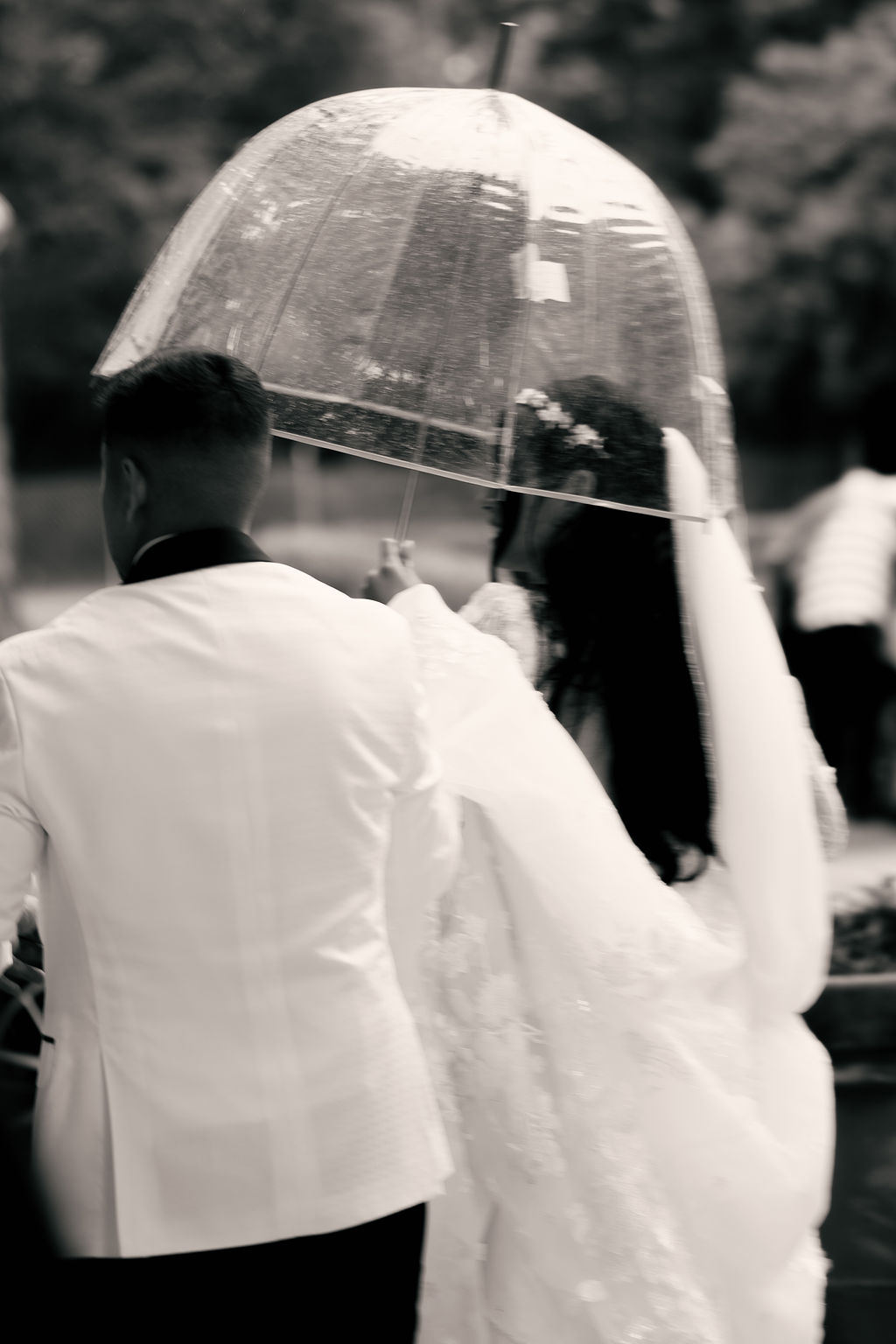 unpredictable wedding weather